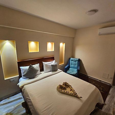شقة Midpoint Sea View - Families Only الإسكندرية المظهر الخارجي الصورة