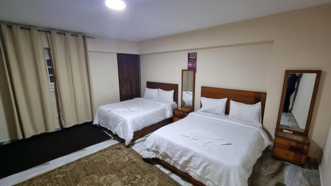 شقة Midpoint Sea View - Families Only الإسكندرية المظهر الخارجي الصورة
