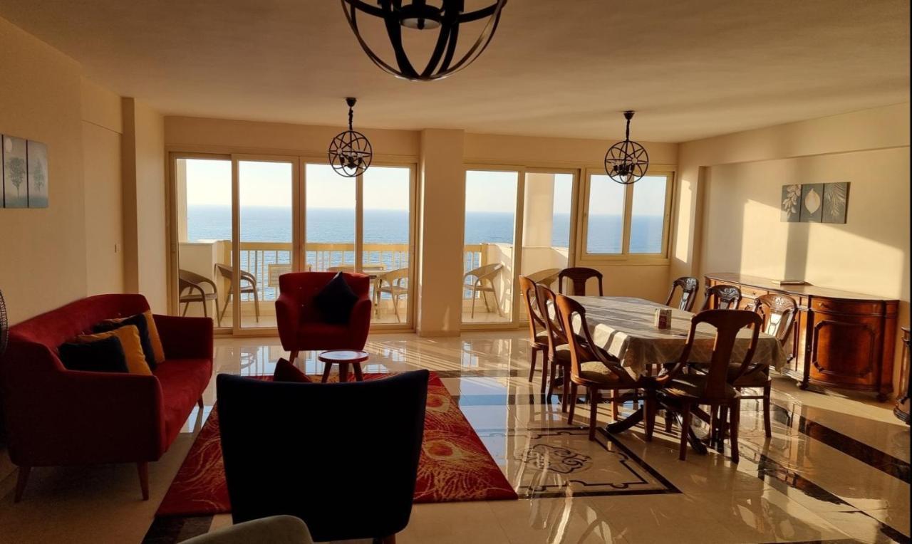 شقة Midpoint Sea View - Families Only الإسكندرية الغرفة الصورة