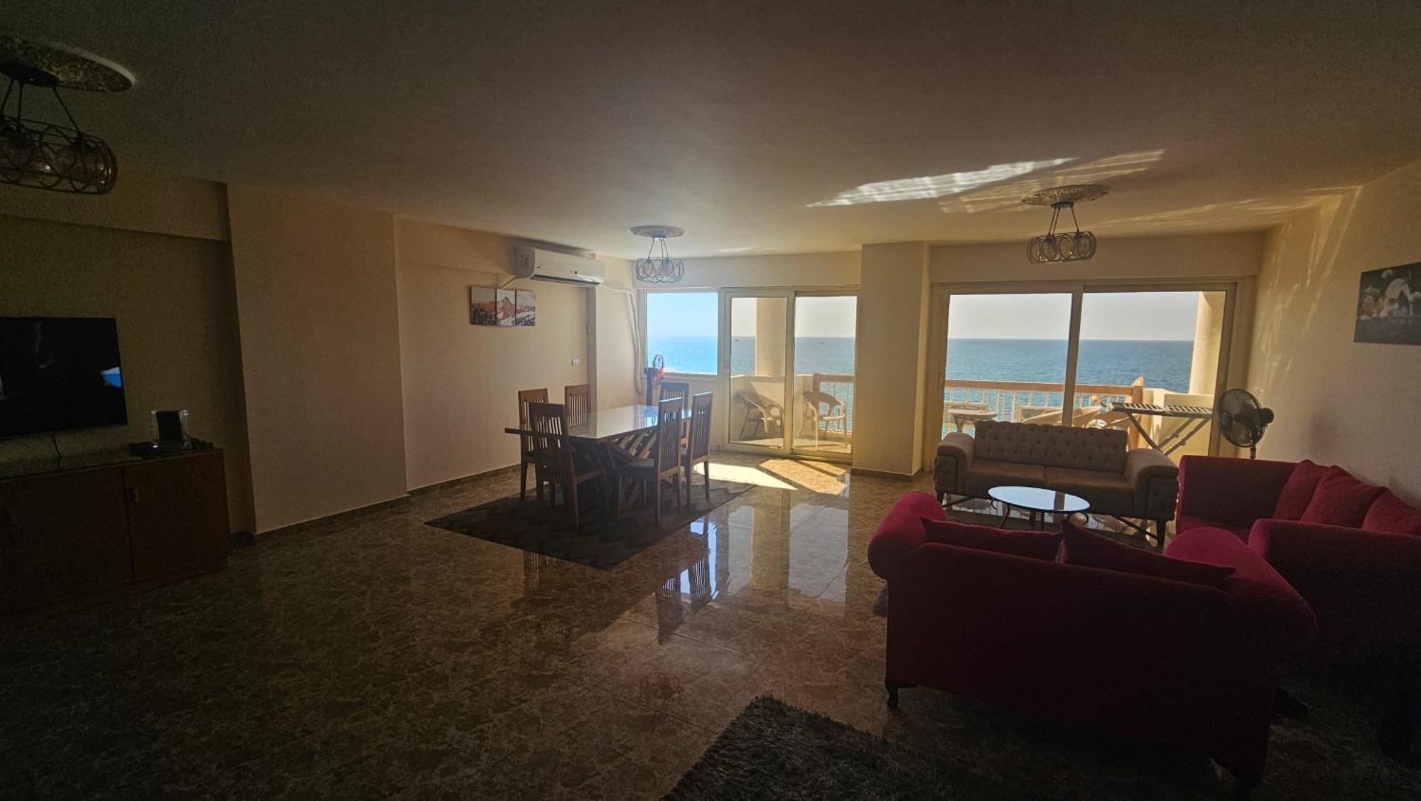 شقة Midpoint Sea View - Families Only الإسكندرية المظهر الخارجي الصورة