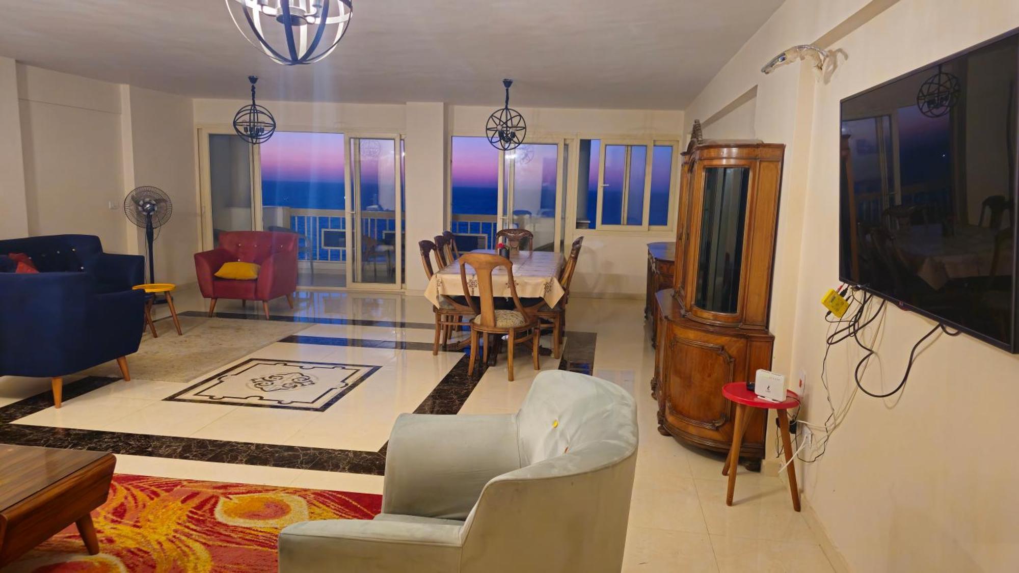 شقة Midpoint Sea View - Families Only الإسكندرية المظهر الخارجي الصورة