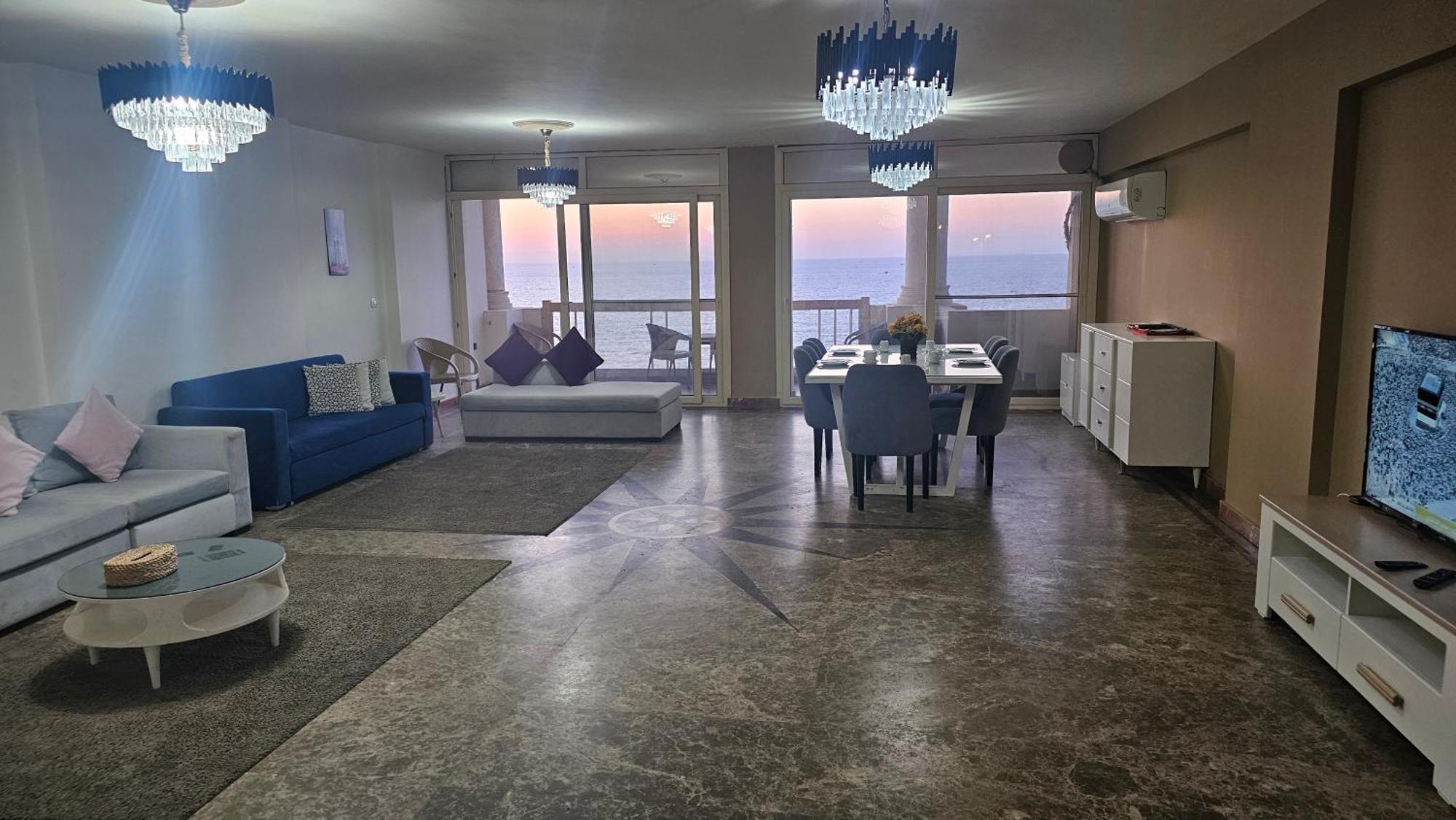 شقة Midpoint Sea View - Families Only الإسكندرية المظهر الخارجي الصورة