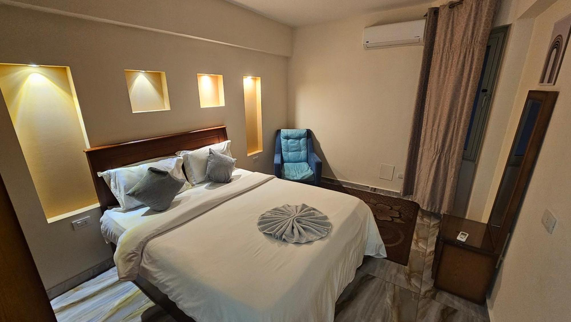 شقة Midpoint Sea View - Families Only الإسكندرية المظهر الخارجي الصورة