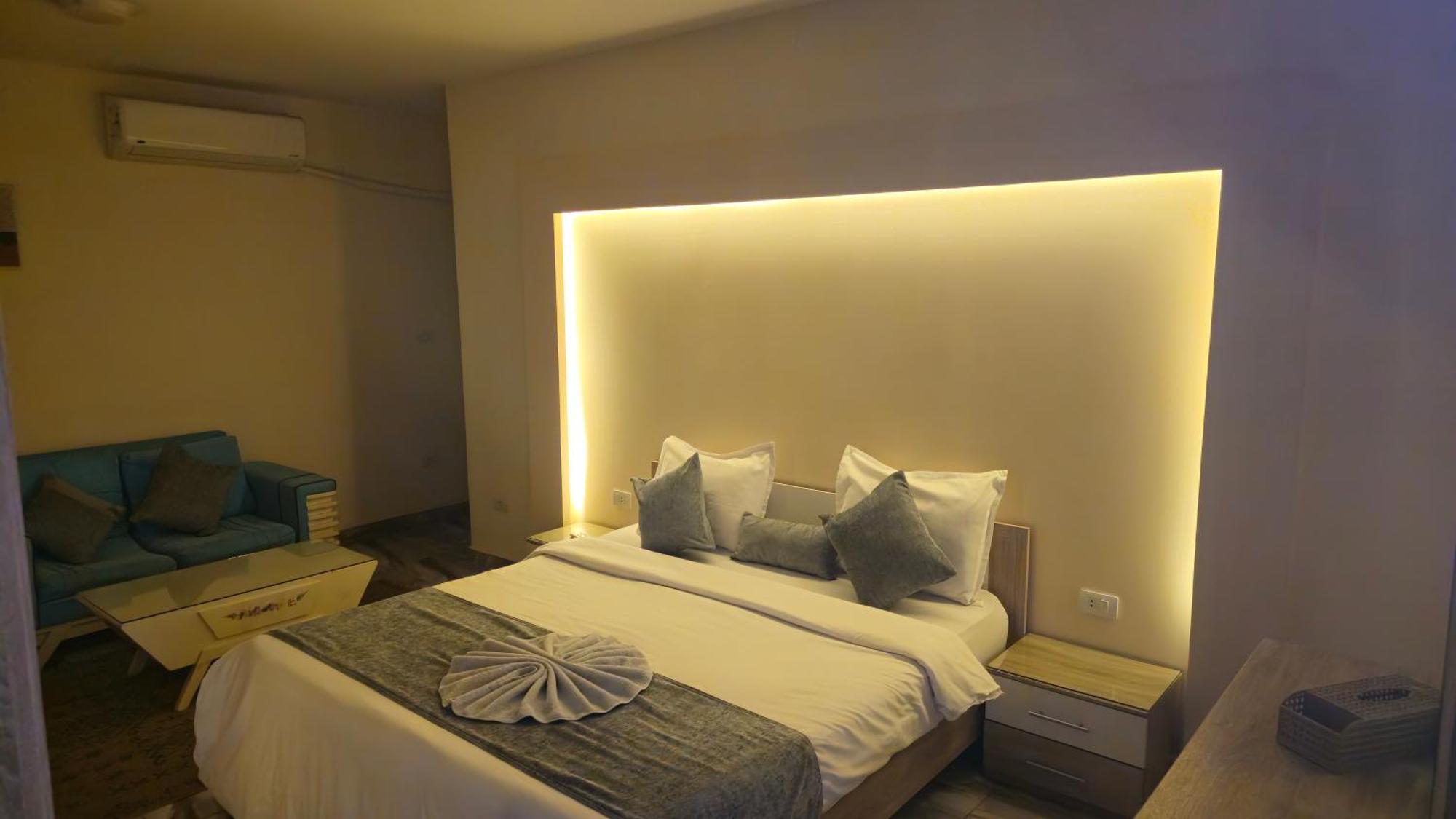 شقة Midpoint Sea View - Families Only الإسكندرية المظهر الخارجي الصورة