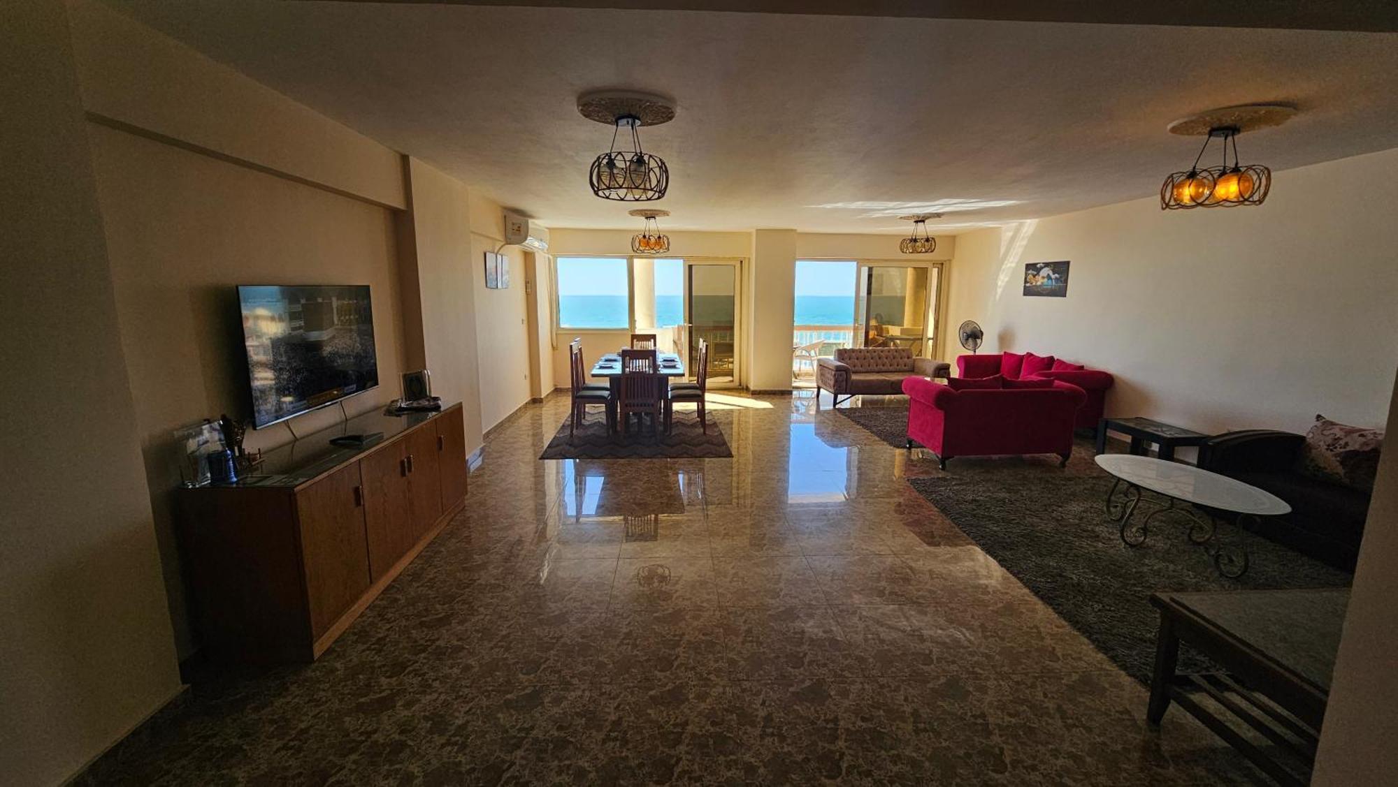 شقة Midpoint Sea View - Families Only الإسكندرية المظهر الخارجي الصورة